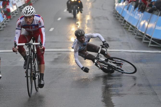 Peraud (Ag2r La Mondiale) about to have a bad ending to his day