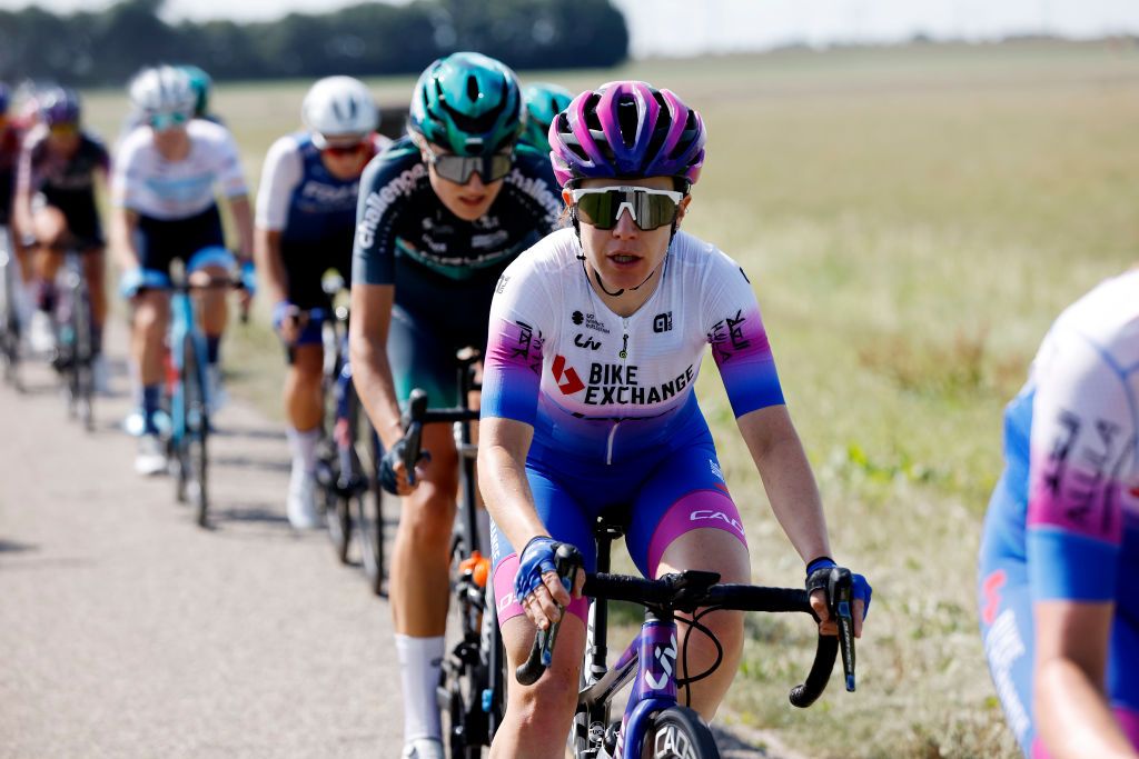 LELYSTAD NETHERLANDS AUGUST 30 Amanda Spratt of Australia and Team BikeExchange Jayco competes during the 25th Simac Ladies Tour 2022 Stage 1 a 1412km stage from Lelystad to Lelystad SLT2022 UCIWWT on August 30 2022 in Lelystad Netherlands Photo by Bas CzerwinskiGetty Images