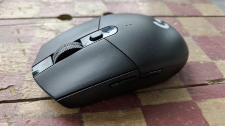 Logitech g305