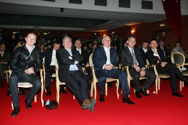 The VIPs were seated up front and center for the presentation.