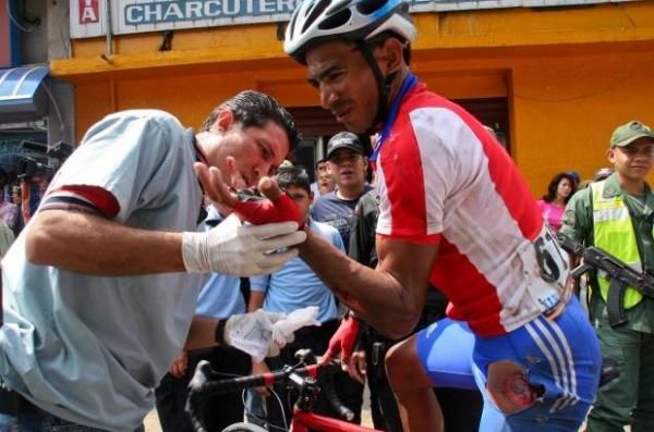Lizardo Benitez (Cuba) crashed in the final 100m of stage six.