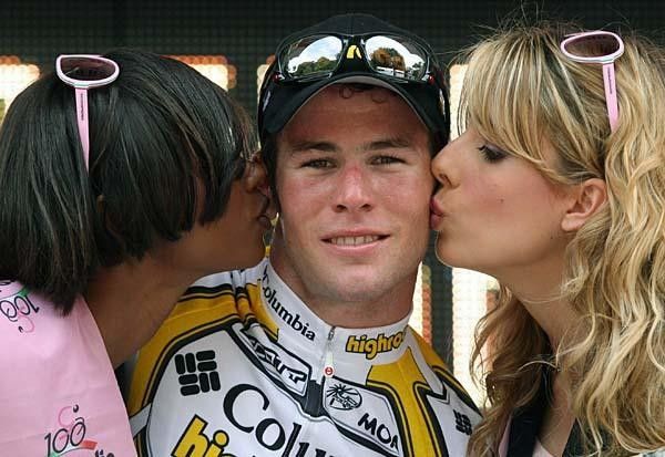 Kisses of congratulations for stage winner Mark Cavendish.