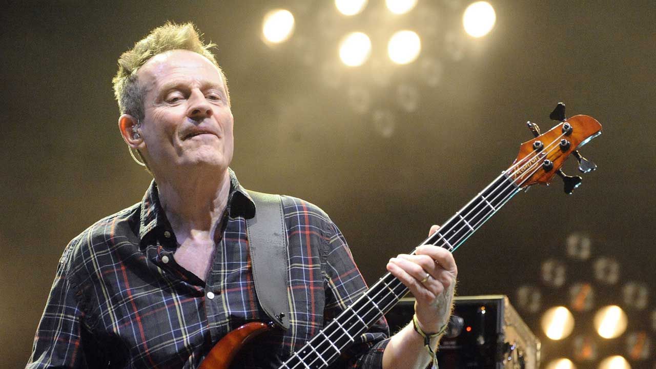 Led Zeppelin bassist John Paul Jones is auctioning off a load of studio equipment including a bass amp with speakers...