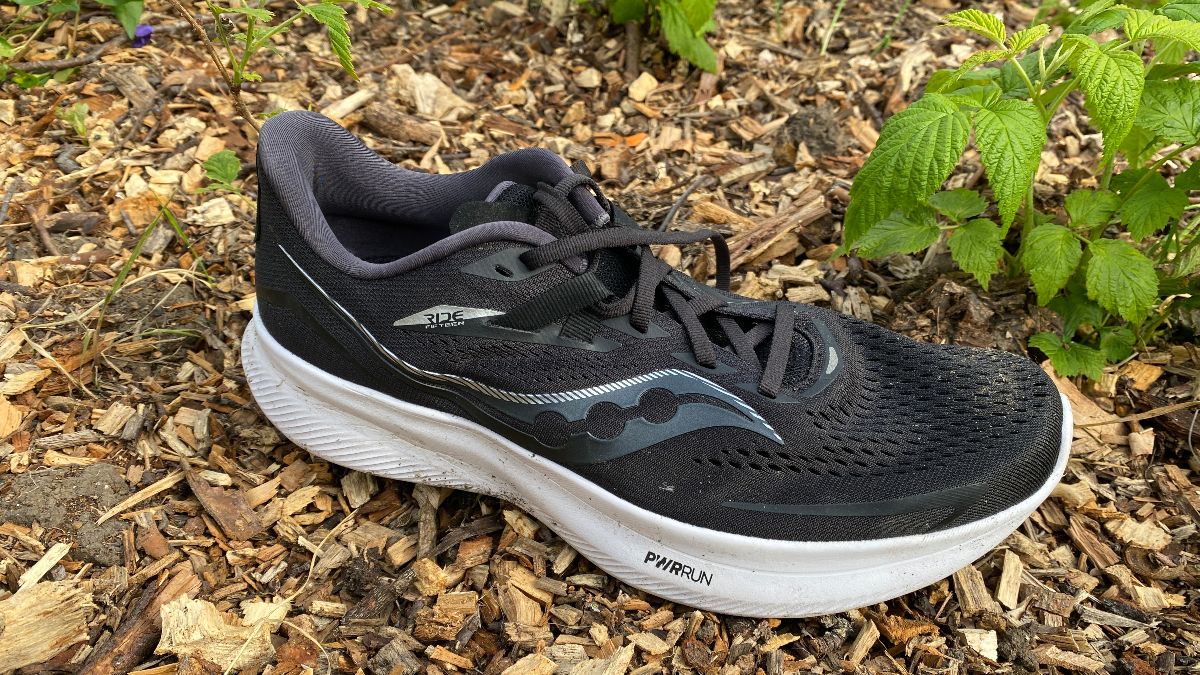 Saucony Ride 15 running shoes