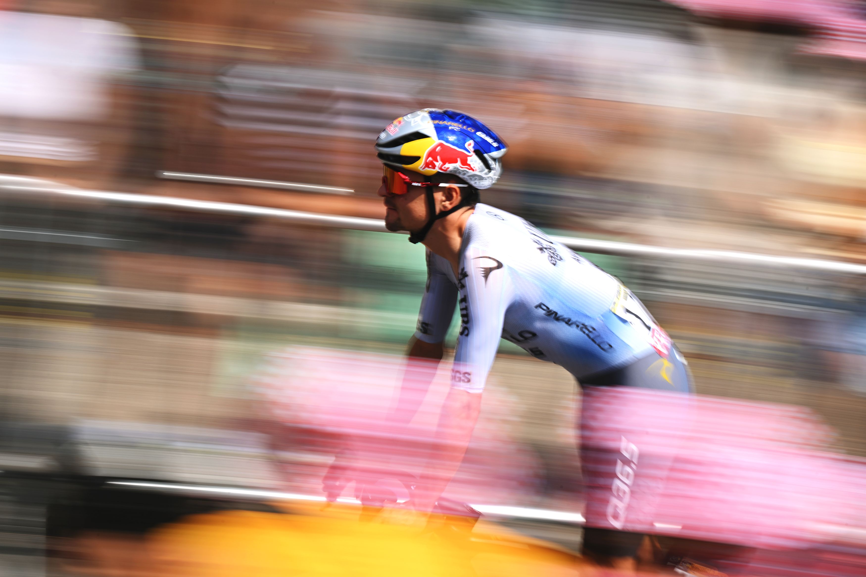 CHAMPAGNOLE, FRANCE - JULY 19: Tom Pidcock of Great Britain and Team Pinarello Q36.5 Pro Cycling prior to the 113th Tour de France 2026, Stage 15 a 183.9km a 155.3km stage from Champagnole to Plateau de Solaison 1501m / #UCIWT / on July 19, 2026 in Champagnole, France. (Photo by Dario Belingheri/Getty Images)
