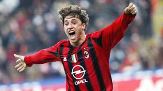 MILAN, ITALY - FEBRUARY 6: Hernan Crespo of AC Milan celebrates during the Italian Serie A football match against Lazio February 6, 2005 at San Siro stadium in Milan, Italy. (Photo by New Press/Getty Images)