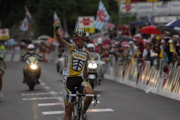 Kim Kirchen (Team Columbia-Highroad) celebrates his stage victory.