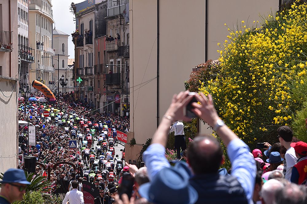 Fans taking pictures of the peloton during stage 4 at the Giro d'Italia
