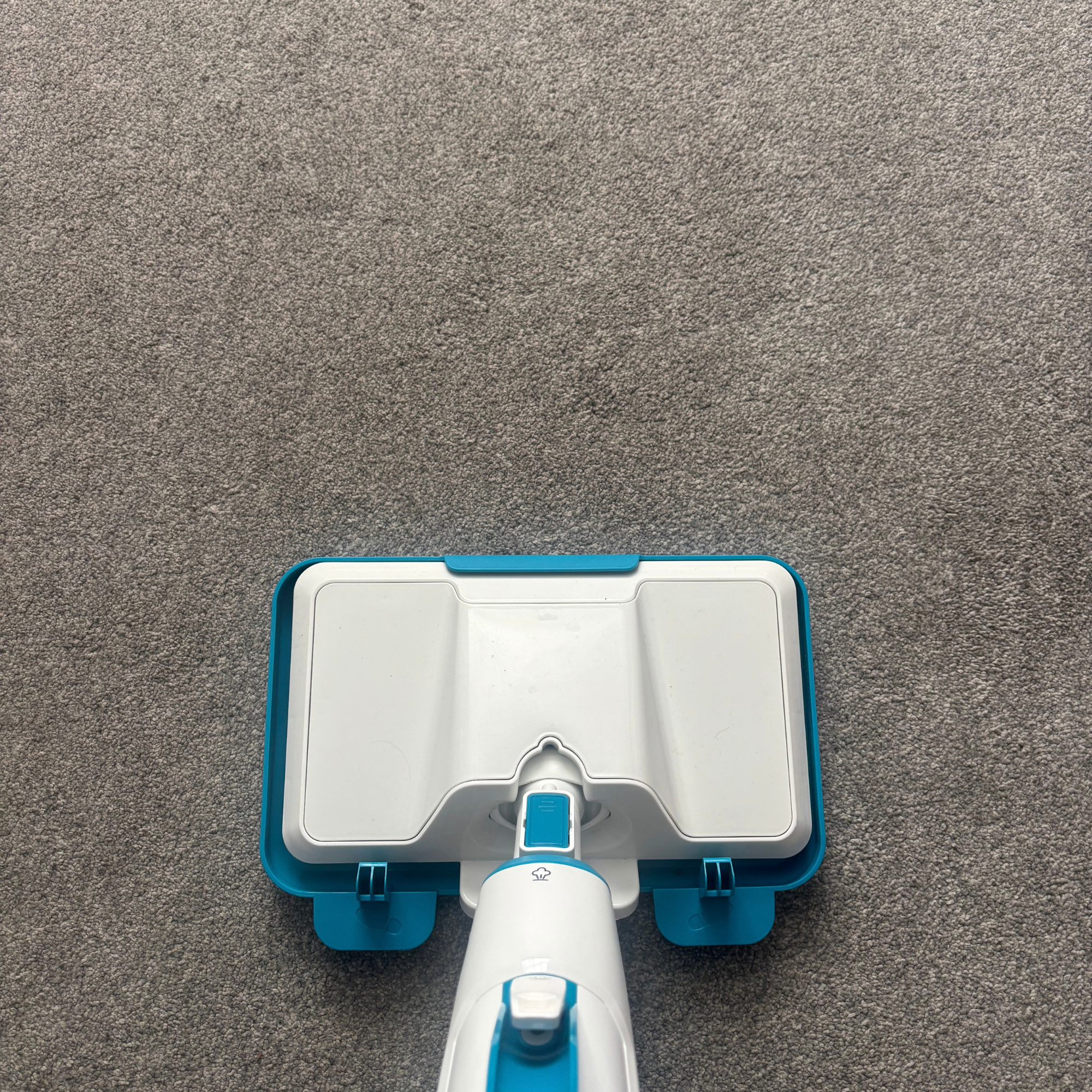 Russell Hobbs 12-in1 Multifunctional Steam Mop review