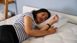 TG bedding writer testing the new Purple GridCloud pillow