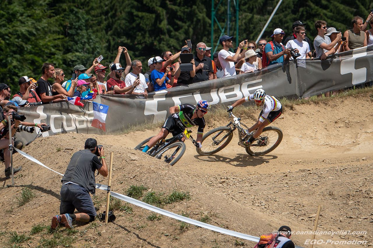 Henrique Avancini (Cannondale Factory Racing) and Nino Schurter (Scott-SRAM MTB Racing)