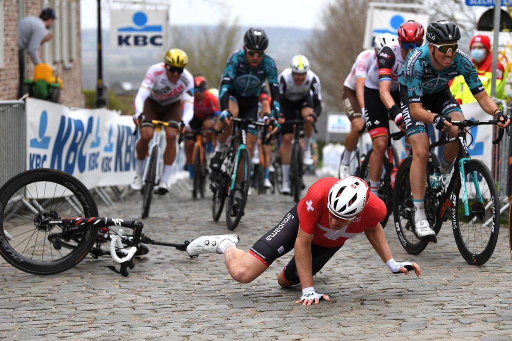 OUDENAARDE BELGIUM APRIL 04 Stefan Kung of Switzerland and Team Groupama FDJ during the 105th Ronde van Vlaanderen Tour of Flanders 2021 Mens Elite a 2515km race from Antwerp to Oudenaarde Crash Kwaremont cobblestones sector Mechanical Problem RVV21 rondevanvlaanderen tourofflanders on April 04 2021 in Oudenaarde Belgium Photo by Tim de WaeleGetty Images