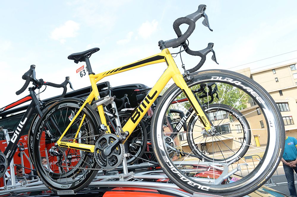 Rohan Dennis' bike got a special paint job for his day in the maillot jaune