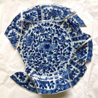 Blue and white porcelain plate