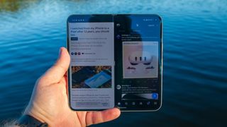 Split-screen multitasking on Pixel 9 Pro Fold