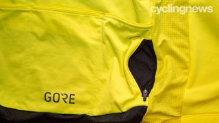 A close up of the zippered pocket on the Gore C5 Thermo Jersey