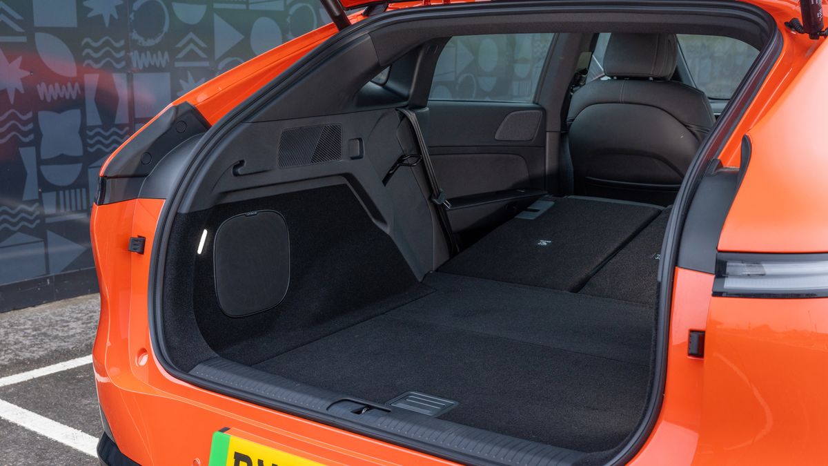 The rear of the Xpeng G6