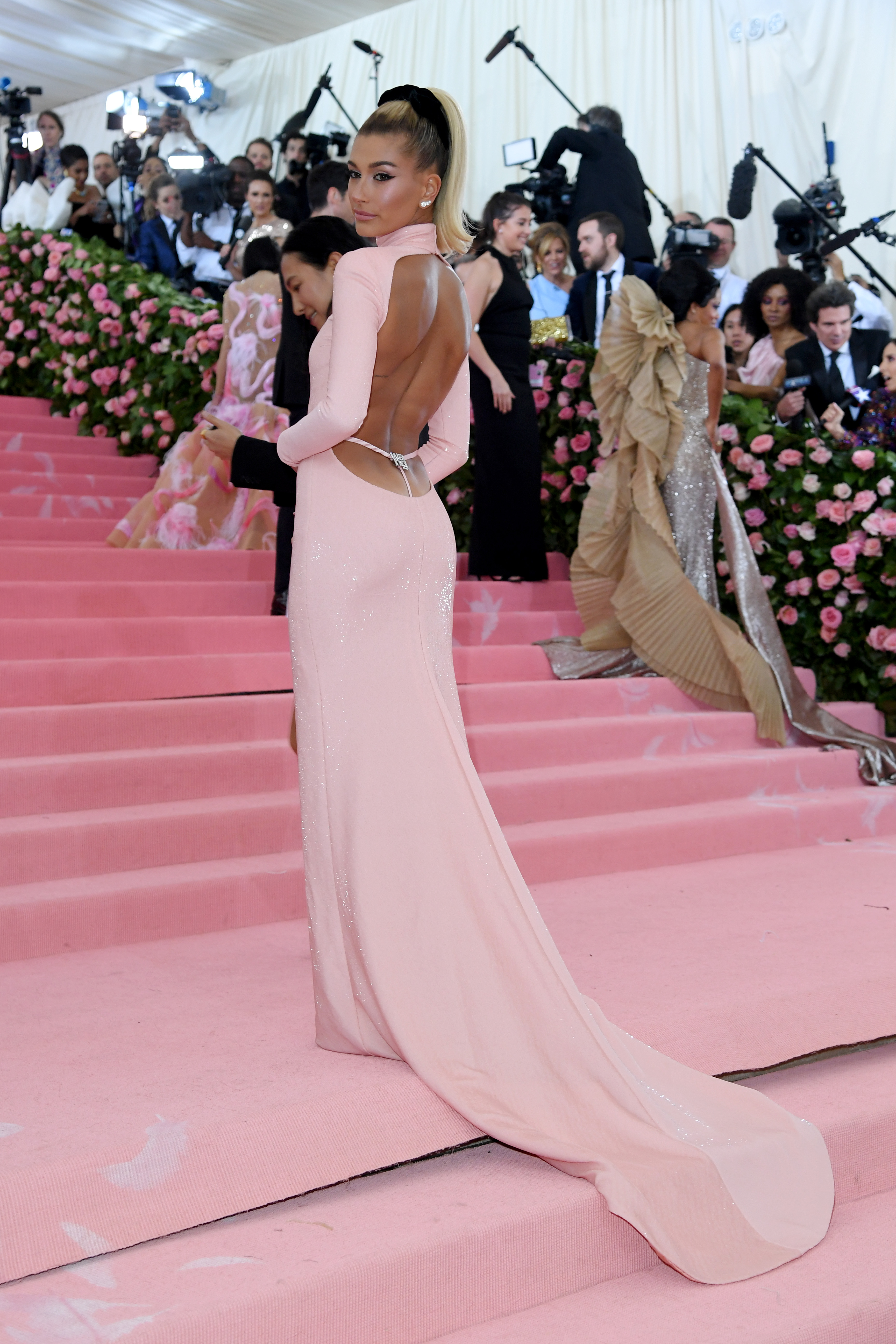 Hailey Bieber wore a whale tail at the 2019 Met Gala