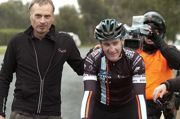 Jayco/2XU team manager and former European pro-rider Patrick Jonker with his gold medallist and stage winner Benjamin Hill.