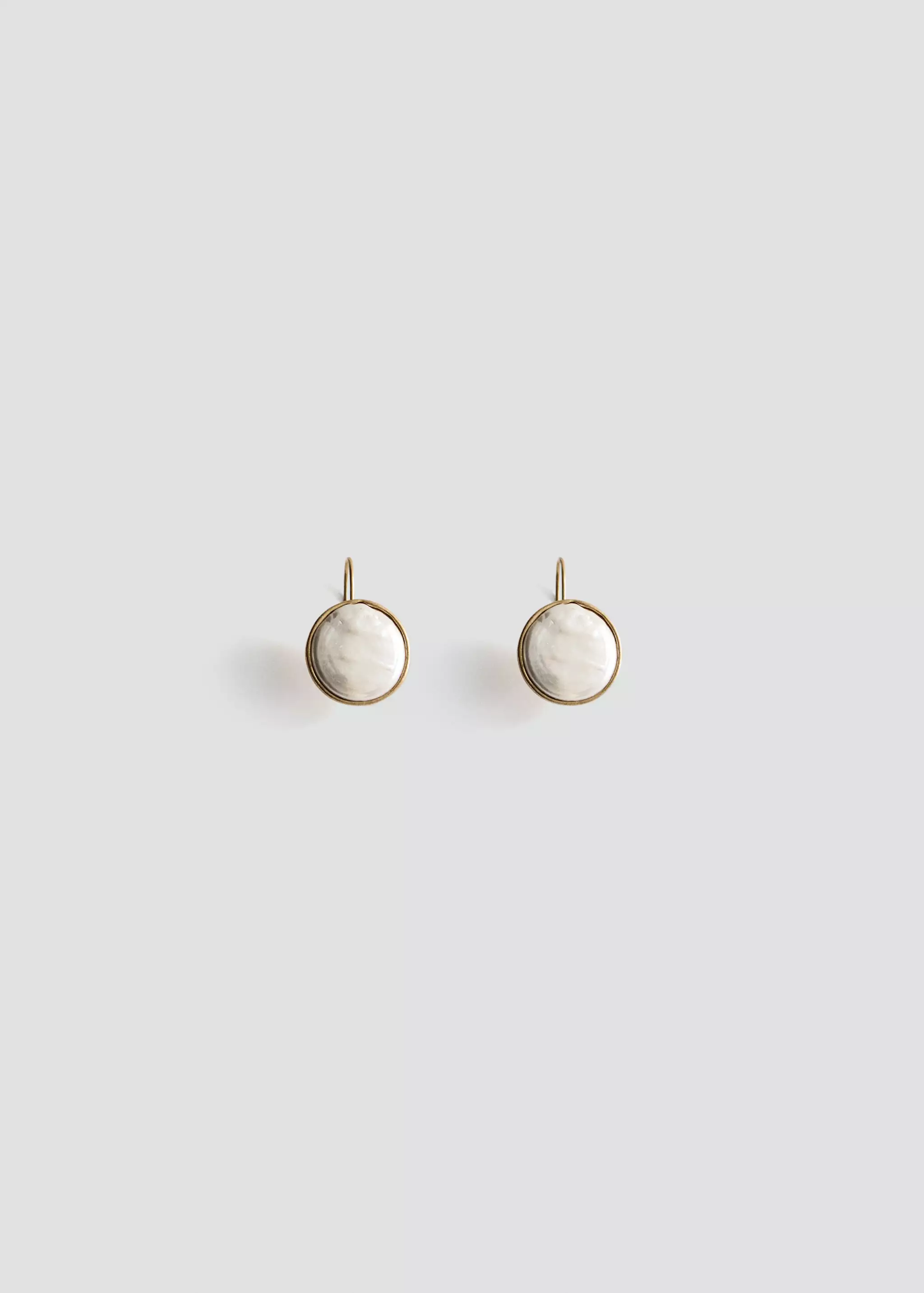 Round Resin Earrings - Women | Mango United Kingdom