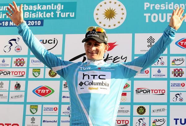 Andr&eacute; Greipel (HTC - Columbia) wears the leader's jersey for the second straight day.