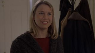  Bridget smiling in Bridget Jones&#039;s Diary 