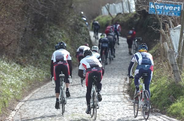 Amateur riders test themselves on the Koppenberg