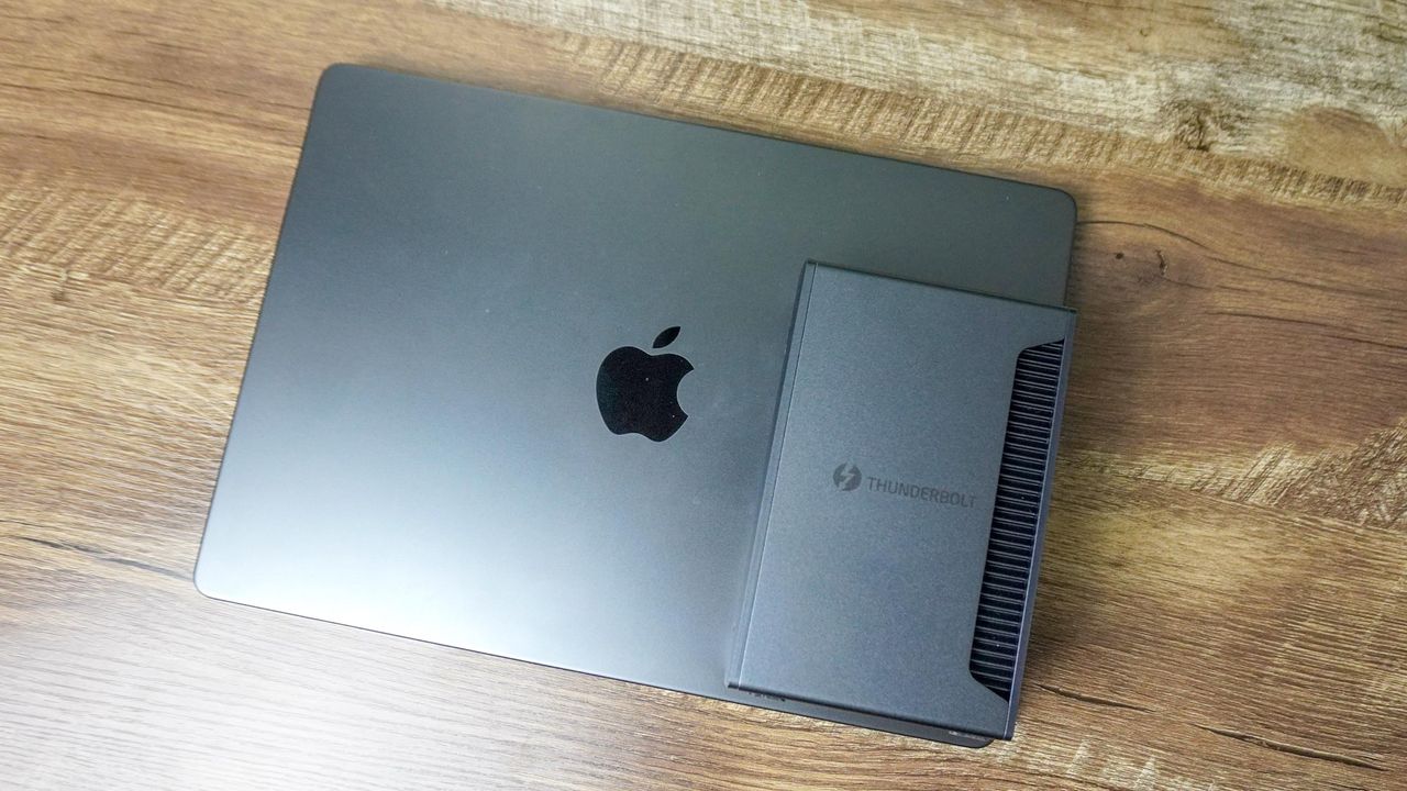 Ugreen Revodok Max 213 Thunderbolt 4 Docking Station