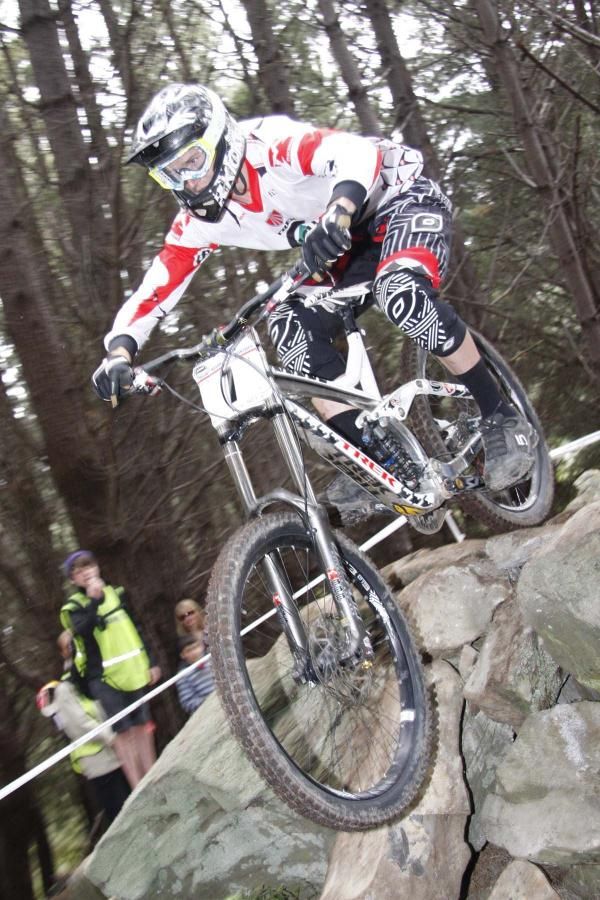 Mat Scoles on his way to eighth place