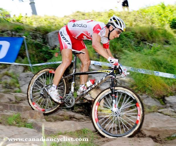 Nino Schurter chased Kulhavy all race, without success