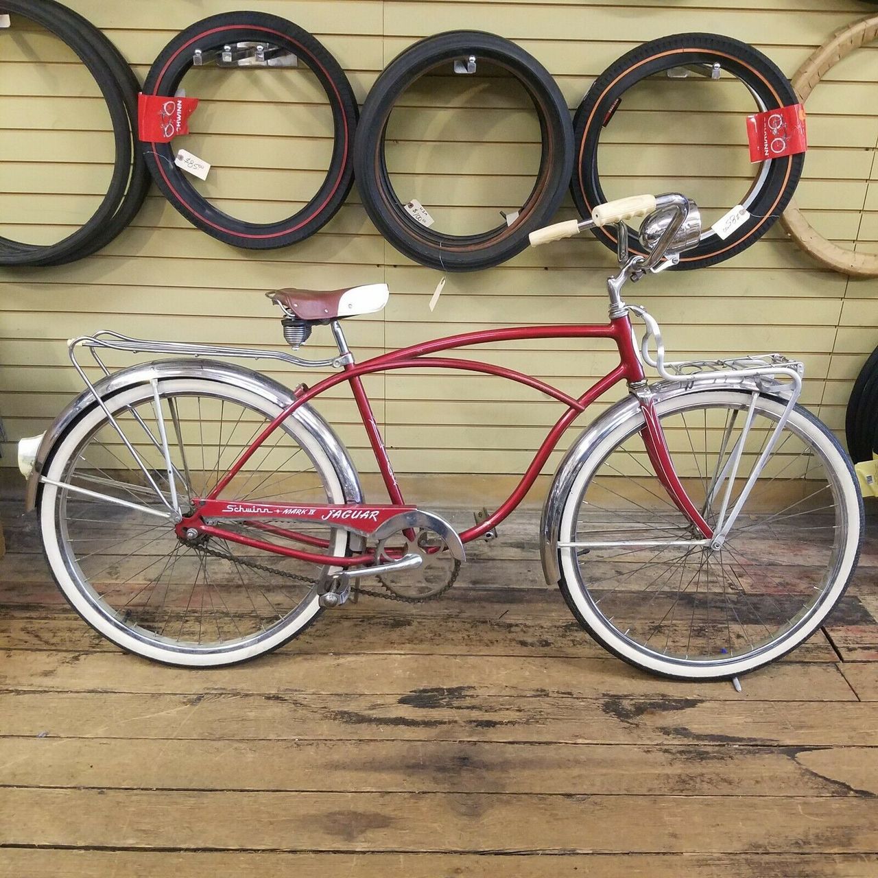 A 1959 Schwinn Jaguar Mark IV Middleweight cruiser bike found for sale on eBay