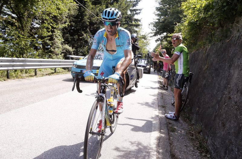 Mikel Landa also lost time today