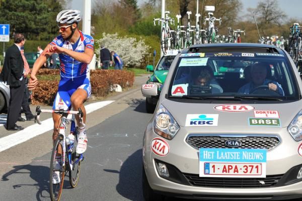 Boonen treats the effects of a crash in Scheldeprijs