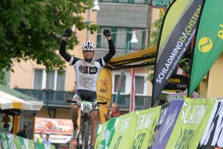 Alexey Medvedev (Elettroveneta Corratec) wins stage 1