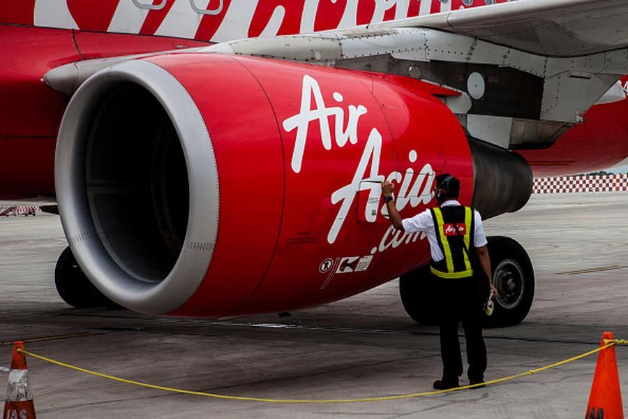 Indonesia suspends search for AirAsia plane that vanished with 162 on board