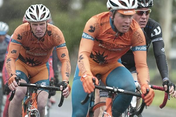 Joel Pearson (left) of Genesys Wealth Advisers and Chris Jongewaard (right) of McDonagh Blake-Witness corner in the slippery conditions on day one.