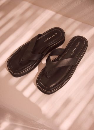 Black Leather Flip Flop Sandals