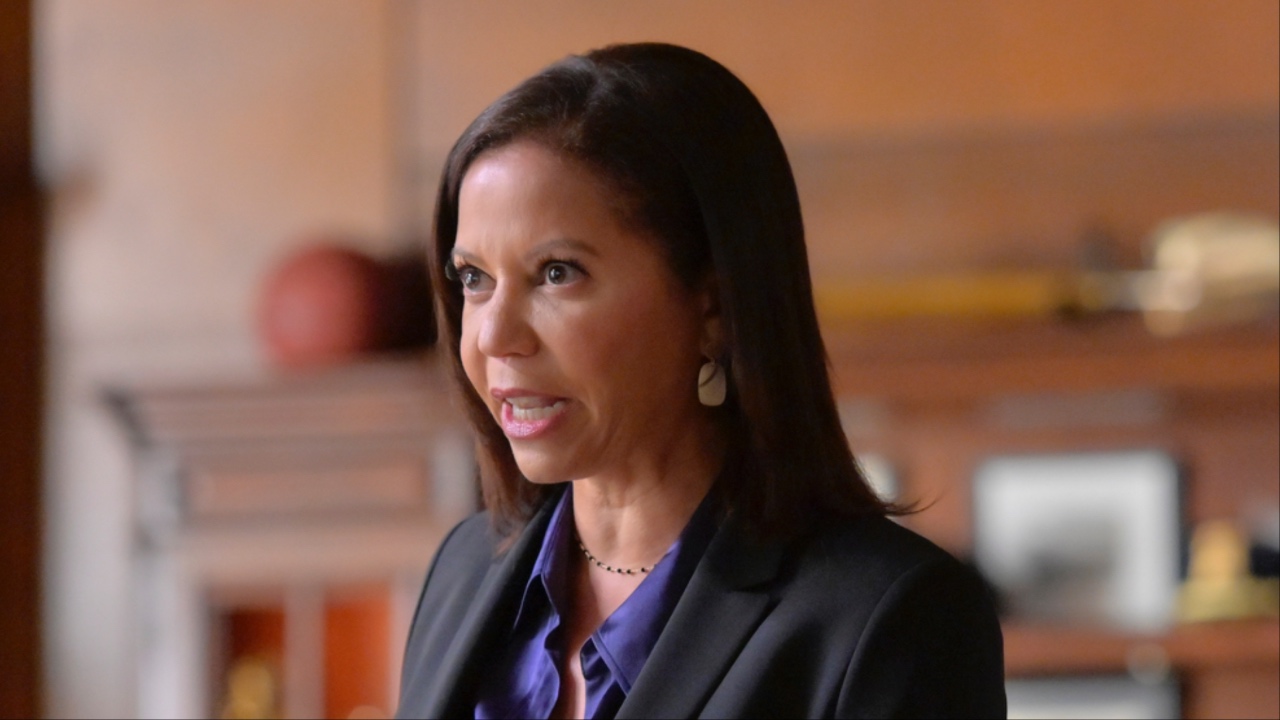 Gloria Reuben on CBS' Blue Bloods