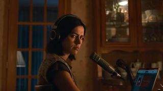 Nina Kiri is shown as Evy in Undertone.