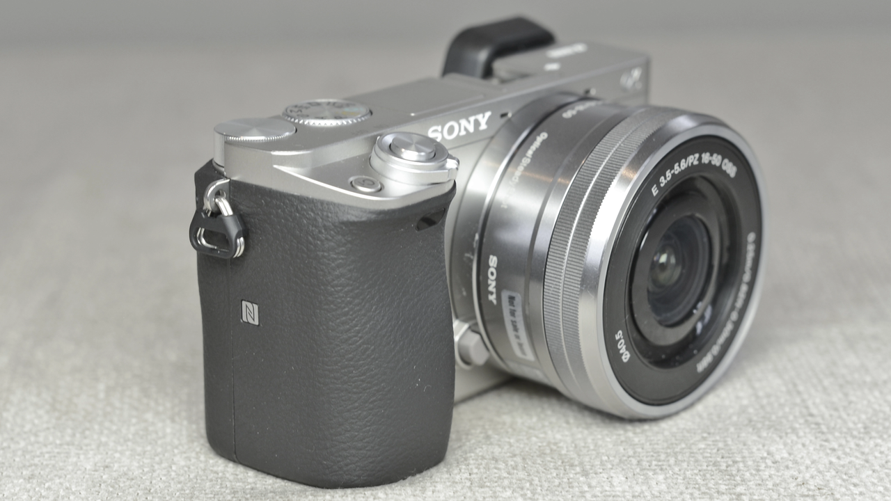 Sony A6000