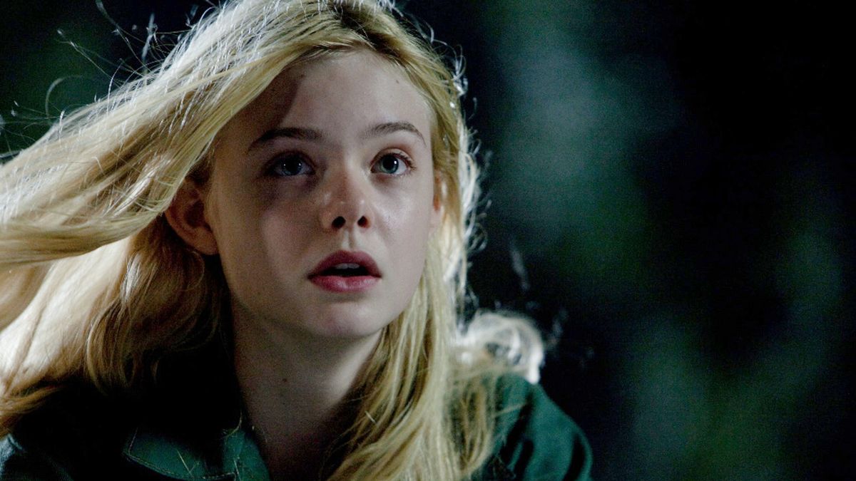 Elle Fanning in Super 8.