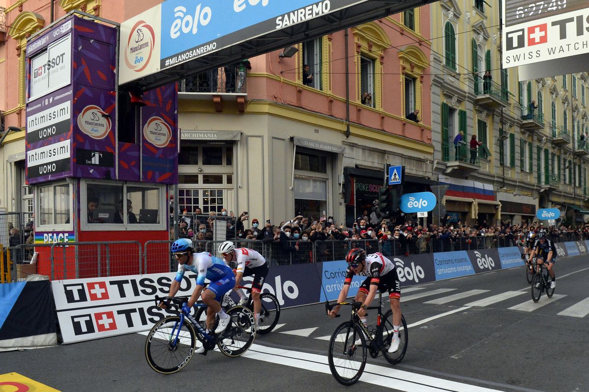 Milano Sanremo 2022 113th Edition Milano Sanremo 293 km 19032022 Michael Matthews AUS Team BikeExchange Jayco Mads Pedersen DEN Trek Segafredo Tadej Pogacar SLO UAE Team Emirates photo Roberto BettiniSprintCyclingAgency2022