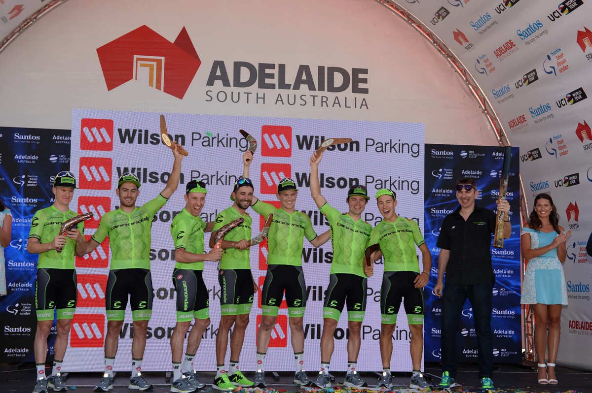 The Cannondale team with their boomerangs for best team