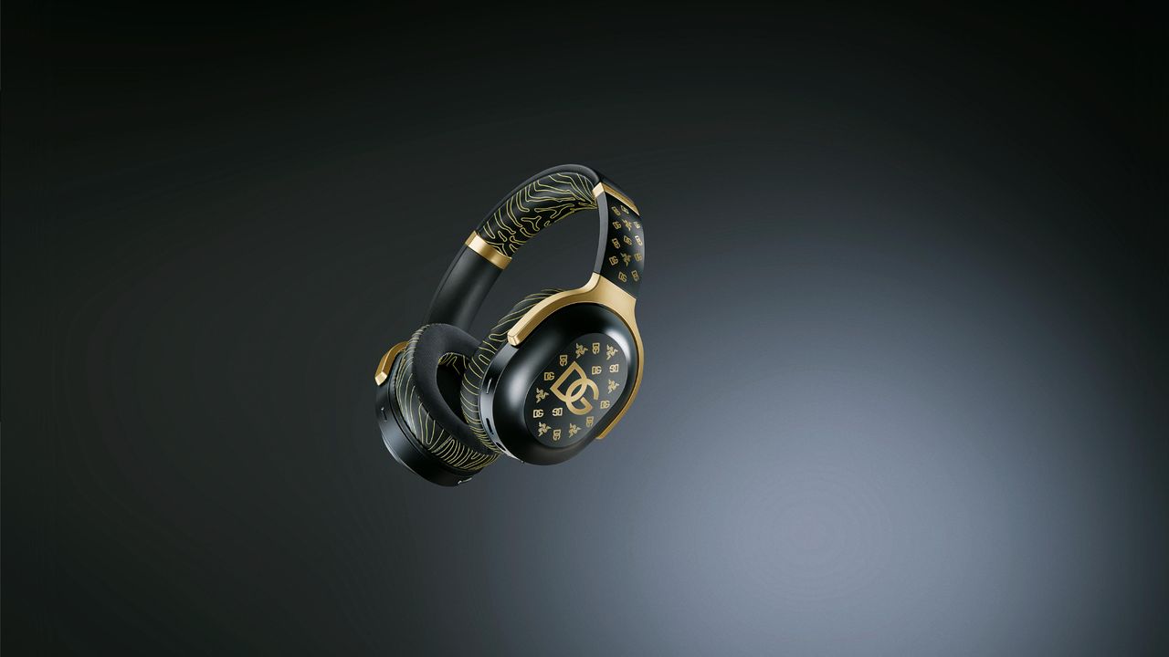 Images of the Razer Fujin, Fujin Pro, and Dolce&amp;Gobbana collaborations.