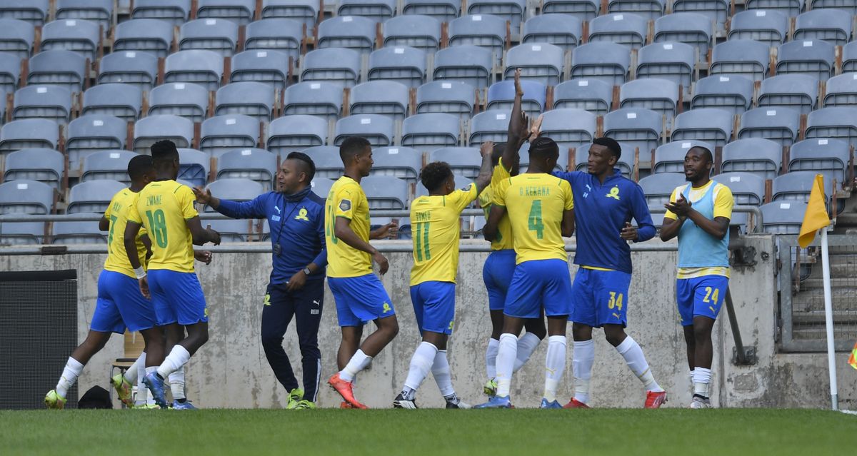 Peter Shalulile of Mamelodi Sundowns celebrates his goal with teammate