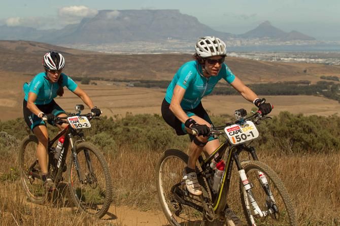 Esther Suss leads Jane Nuessli