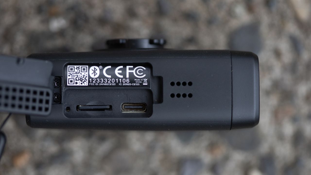 Cycliq Fly12 Sport open power port