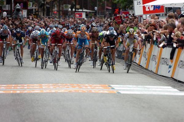 Tyler Farrar (Garmin - Transitions), Edvald Boasson Hagen (Sky) and Andr&eacute; Greipel (HTC - Columbia) vie for victory metres from the line.