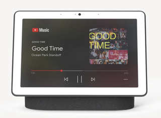 smart speaker voice assistant by Google