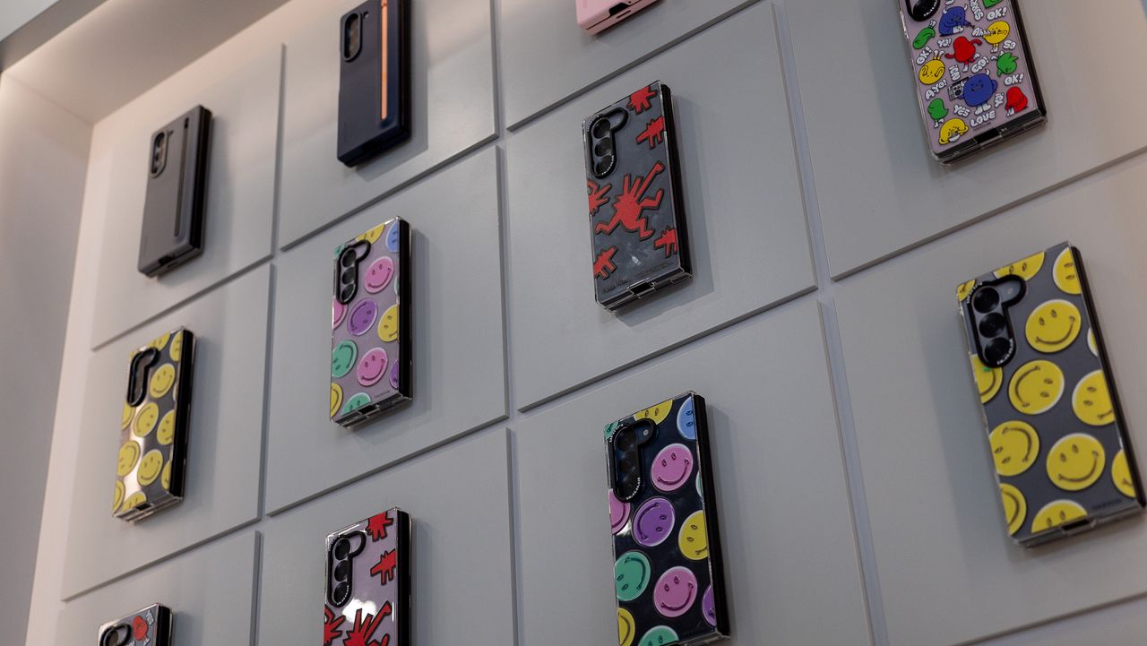 Samsung Galaxy Z Fold 6 official cases